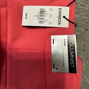 NWT Express Columnist ankle pants in Coral color. Size 4